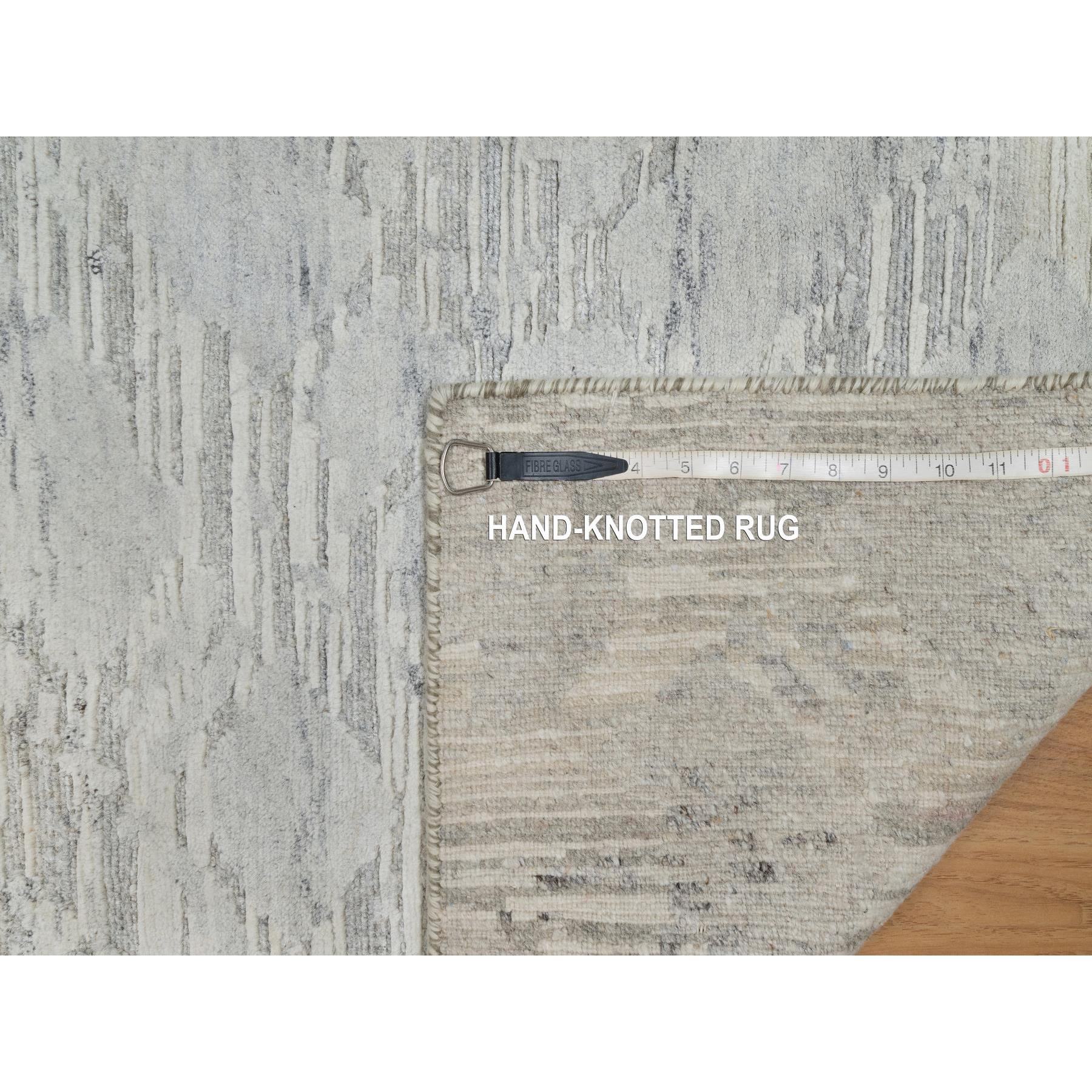 2'x3' Cloud Gray, Hand Knotted, Cut and Loop Pile, Modern Design, Hand Spun Undyed Natural Wool, Mat, Oriental Rug Sh91275