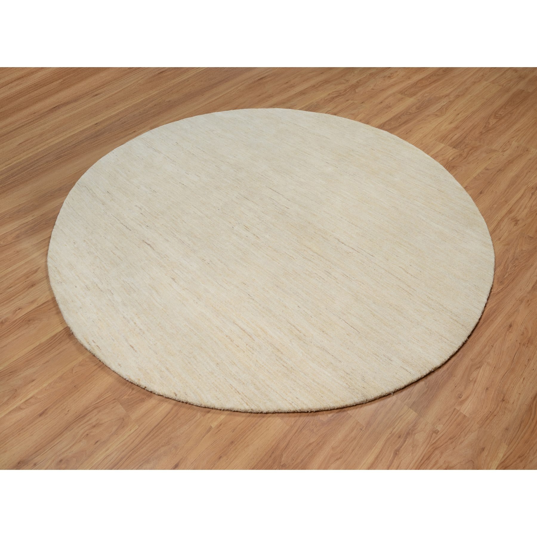 7'9"x7'9" Linen White, Pure Wool, Modern, Plain Design, Lori Buft Gabbeh, Thick and Plush, Hand Knotted, Round, Oriental Rug Sh91308