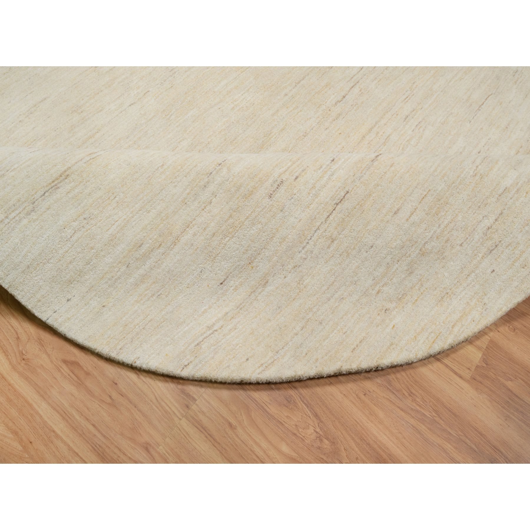 7'9"x7'9" Linen White, Pure Wool, Modern, Plain Design, Lori Buft Gabbeh, Thick and Plush, Hand Knotted, Round, Oriental Rug Sh91308
