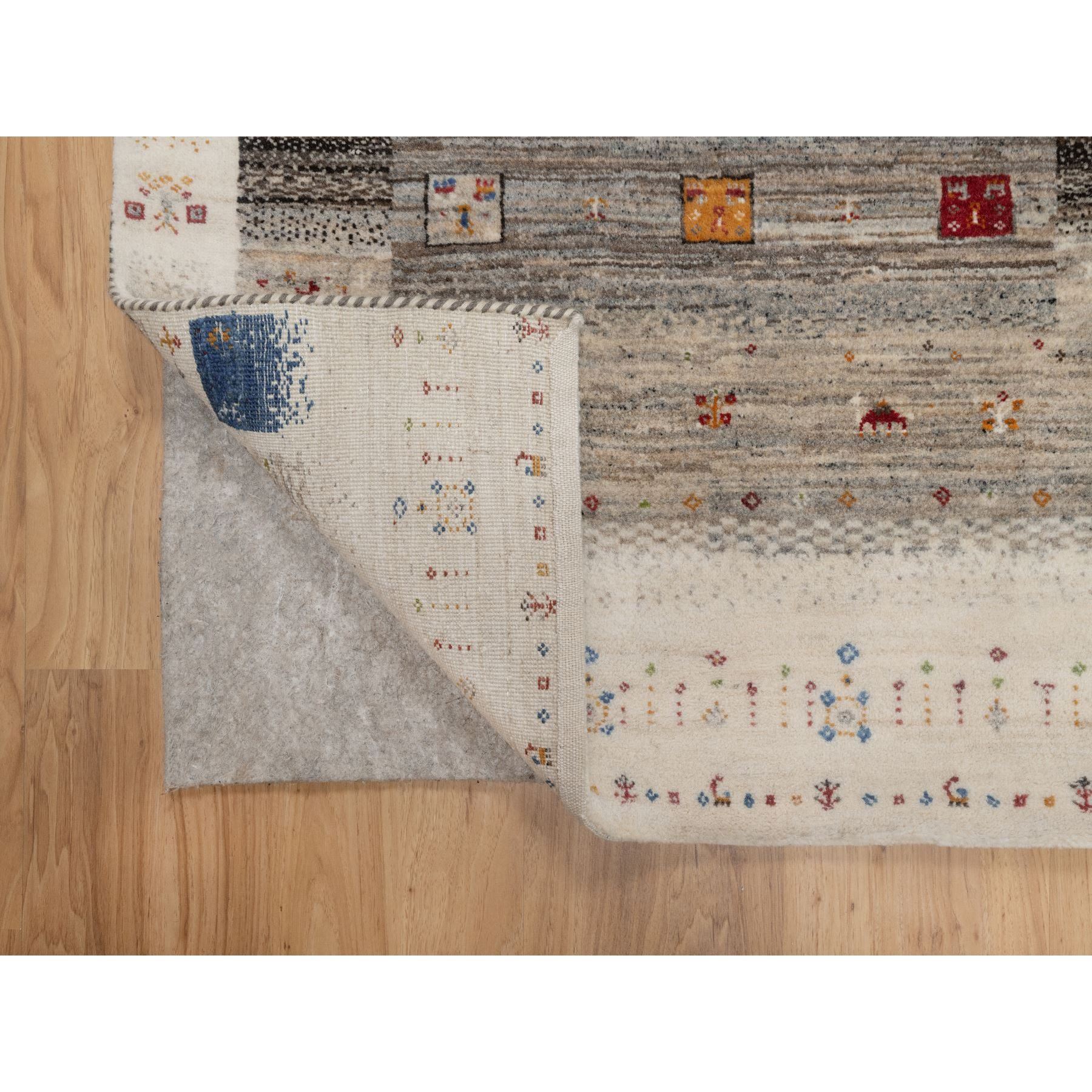 3'x5' Chiffon White, Modern, Lori Buft Gabbeh with Small Animal and Human Figurines, Thick and Plush, Pure Wool, Hand Knotted, Oriental Rug Sh91313