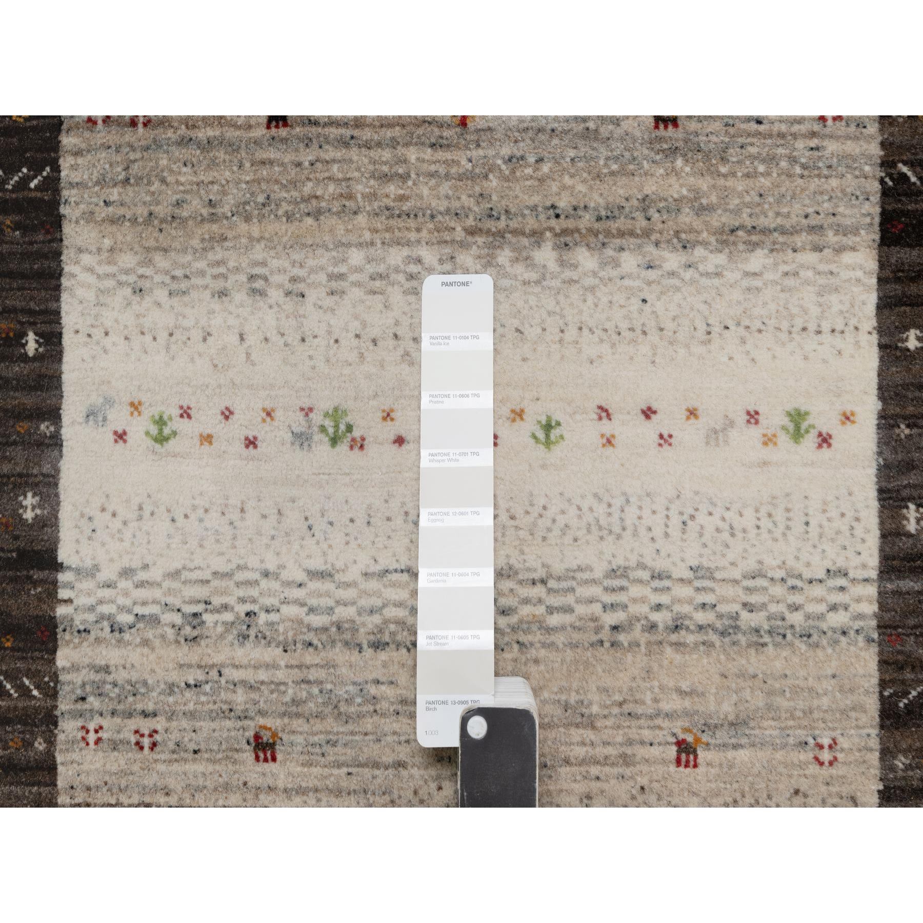 3'x5' Chiffon White, Modern, Lori Buft Gabbeh with Small Animal and Human Figurines, Thick and Plush, Pure Wool, Hand Knotted, Oriental Rug Sh91313