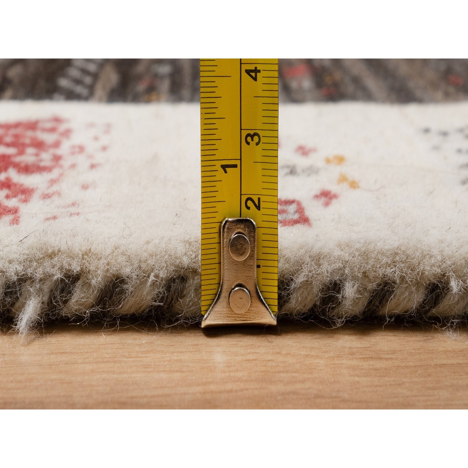 3'x5' Chiffon White, Modern, Lori Buft Gabbeh with Small Animal and Human Figurines, Thick and Plush, Pure Wool, Hand Knotted, Oriental Rug Sh91313