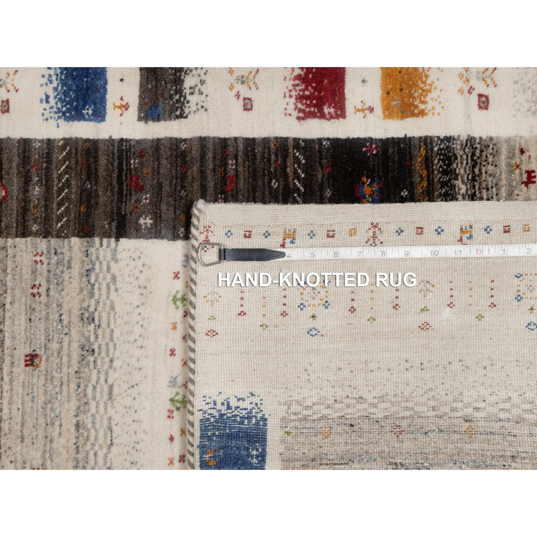 3'x5' Chiffon White, Modern, Lori Buft Gabbeh with Small Animal and Human Figurines, Thick and Plush, Pure Wool, Hand Knotted, Oriental Rug Sh91313