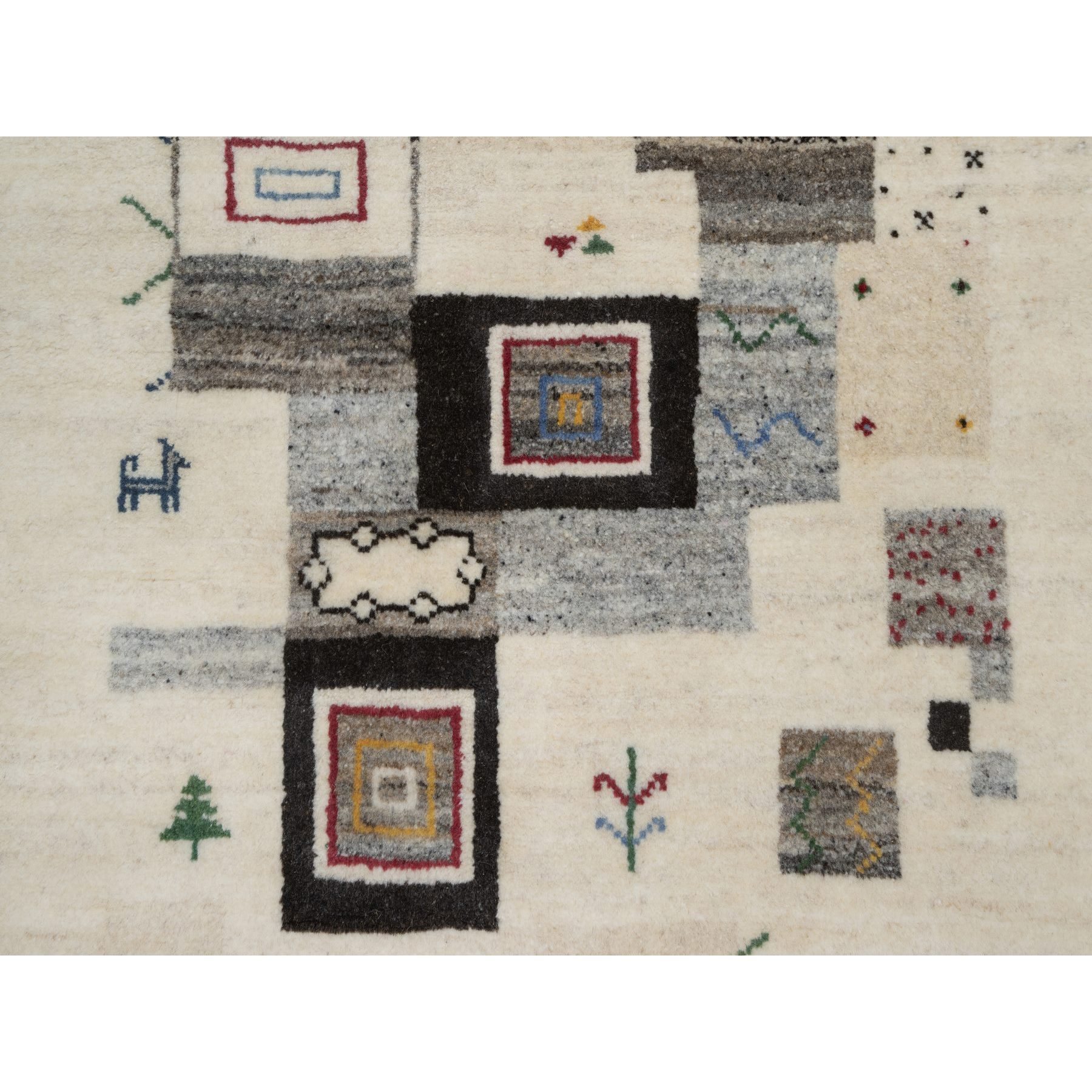2'5"x4'9" Alabaster White, Lori Buft Gabbeh with Small Animal Figurines, Thick and Plush, Modern, Pure Wool, Hand Knotted, Short Runner, Oriental Rug Sh91318