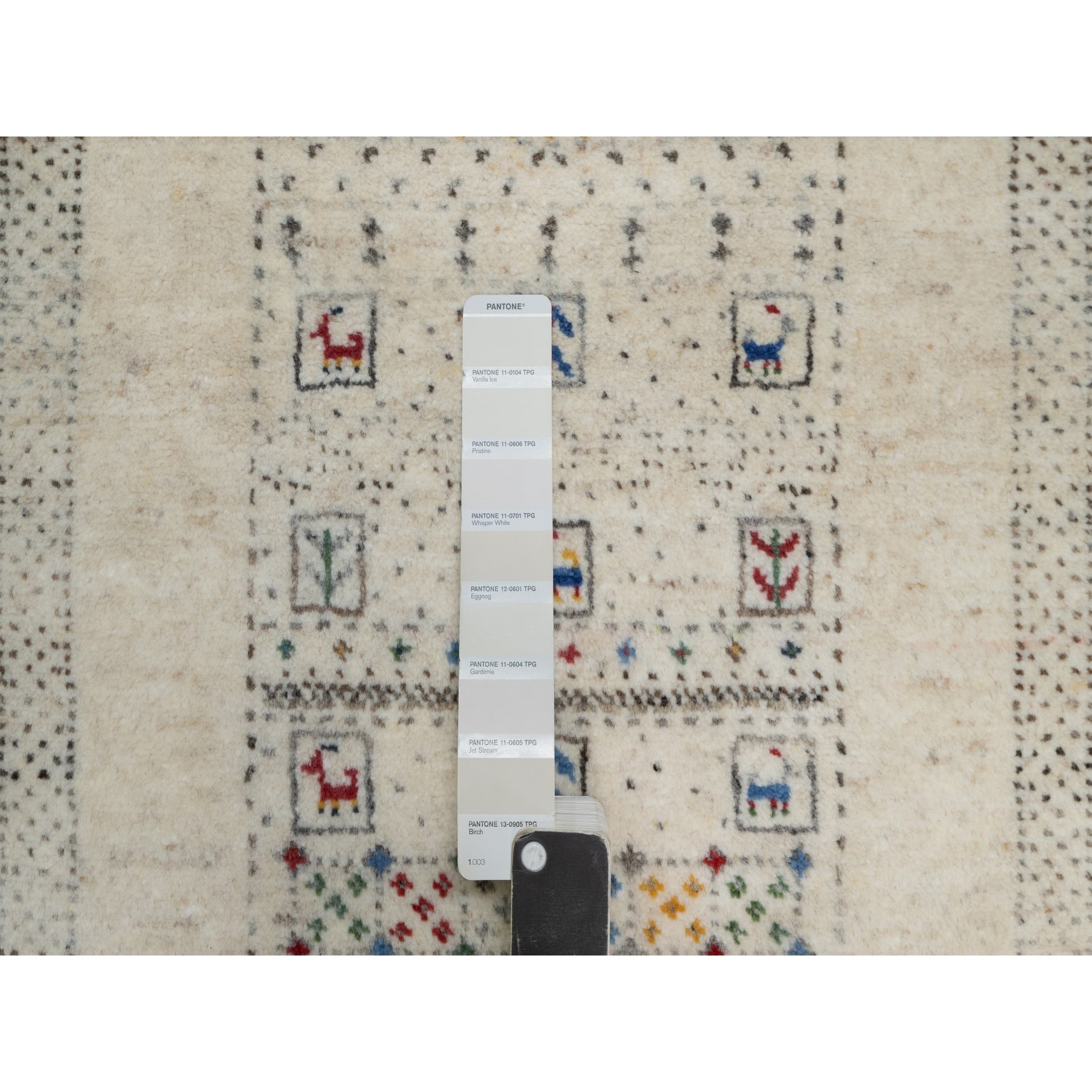 2'x3'1" Linen White, Modern, Hand Knotted, Lori Buft Gabbeh with Small Animal Figurines, Thick and Plush, Pure Wool, Mat, Oriental Rug Sh91321