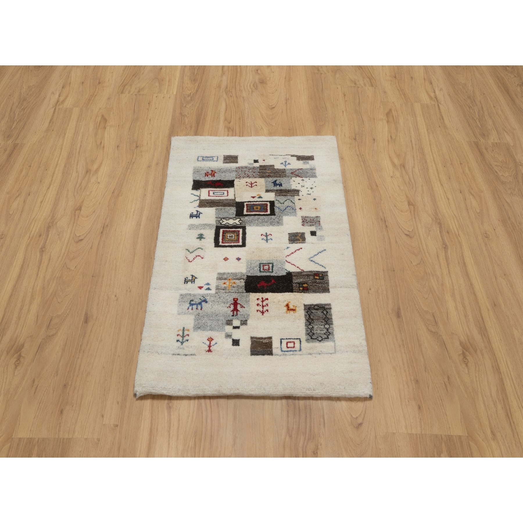 2'1"x3'1" Linen White, Modern, Lori Buft Gabbeh with Small Animal Figurines, Thick and Plush, Pure Wool, Hand Knotted, Mat, Oriental Rug Sh91323