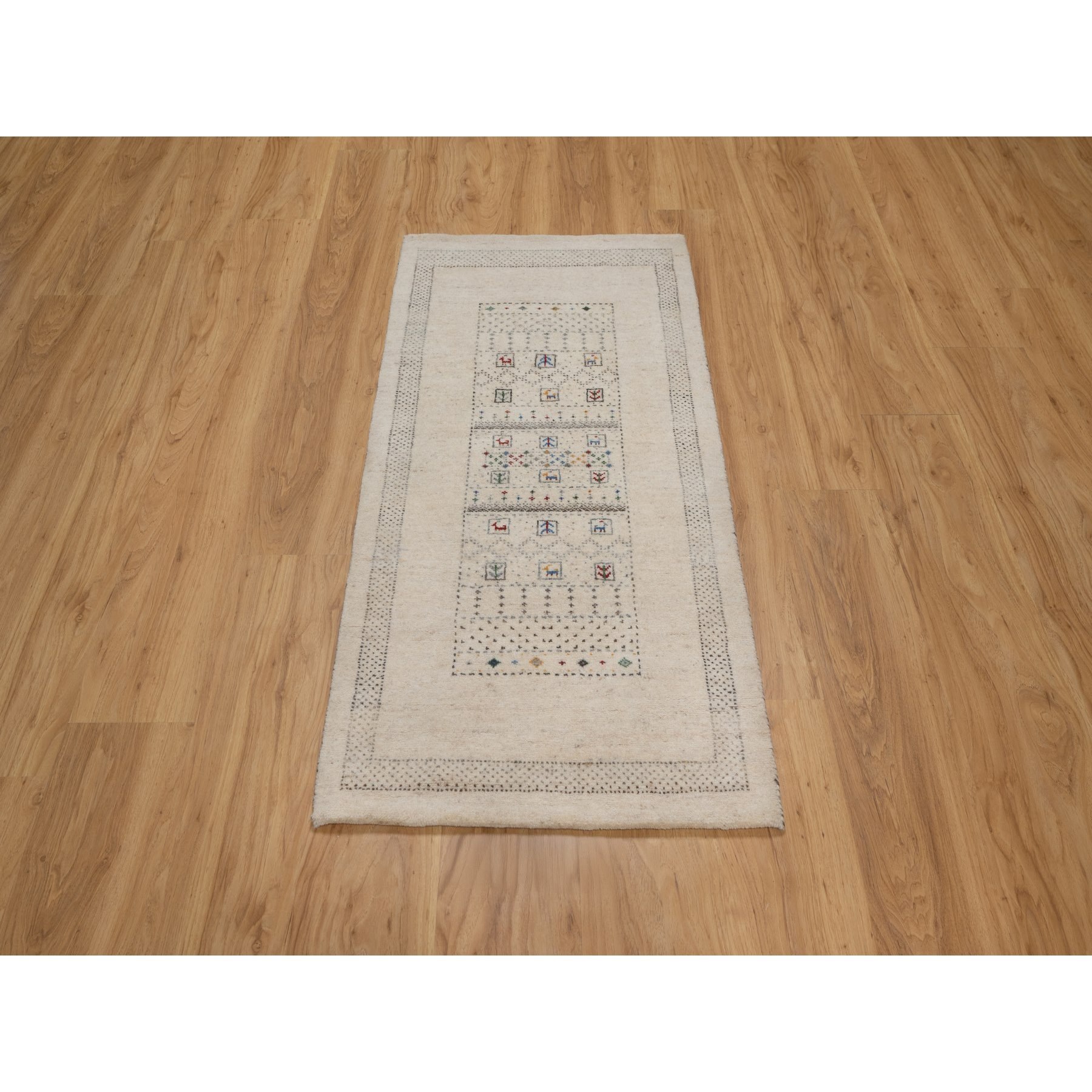 2'3"x4'6" Pristine White, Lori Buft Gabbeh with Small Animal Figurines, Thick and Plush, Modern, Pure Wool, Hand Knotted, Short Runner, Oriental Rug Sh91332
