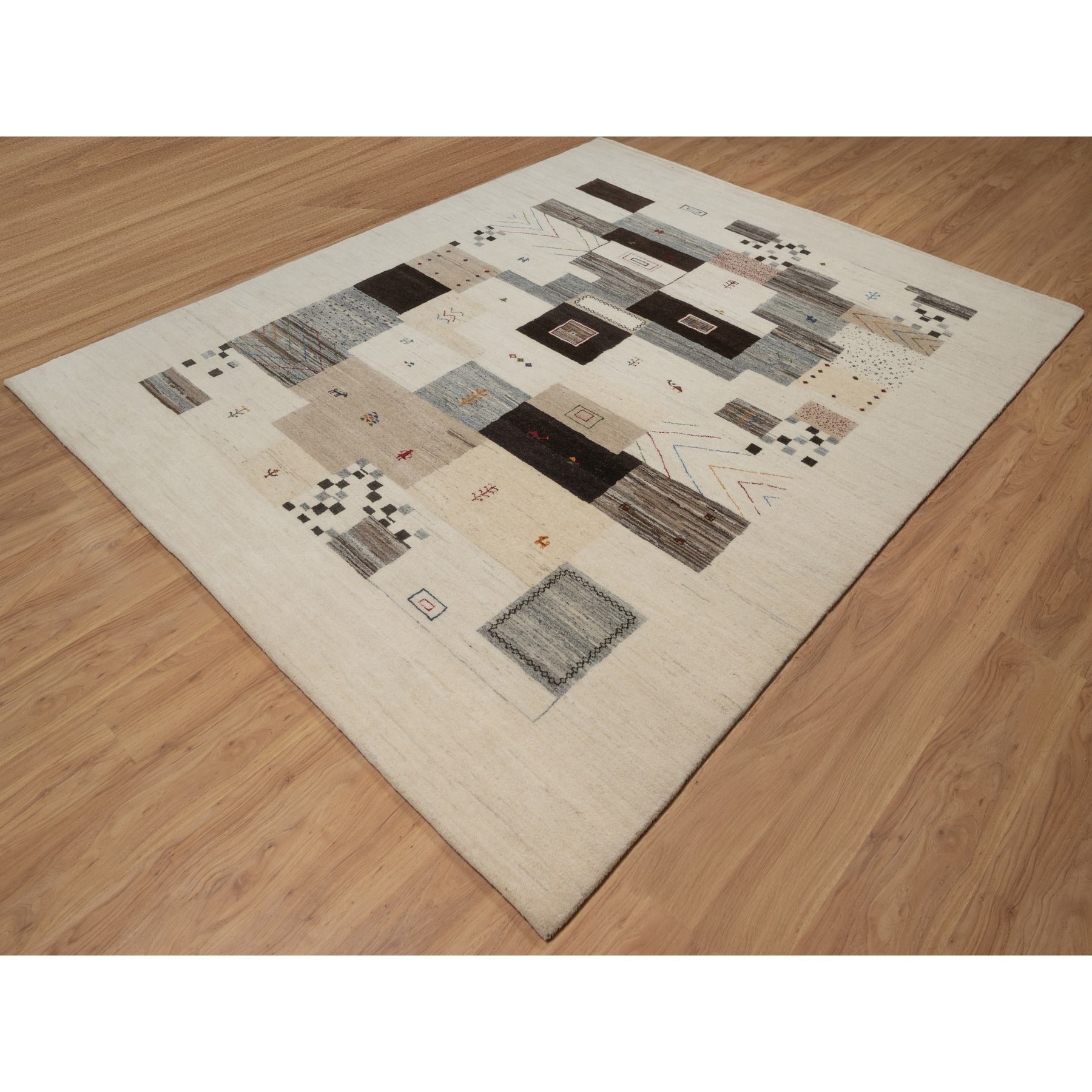7'9"x9'9" Swan White, Modern, Lori Buft Gabbeh with Small Animal Figurines, Thick and Plush, Pure Wool, Hand Knotted, Oriental Rug Sh91339