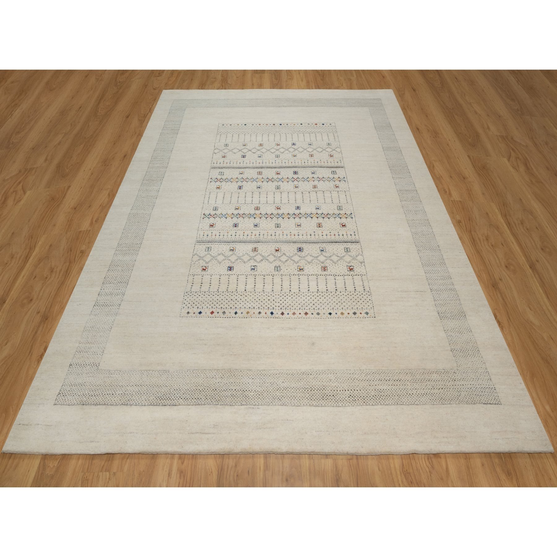 8'1"x10' Whisper White, Modern, Lori Buft Gabbeh with Small Animal Figurines, Soft Wool, Hand Knotted, Thick and Plush, Oriental Rug Sh91342