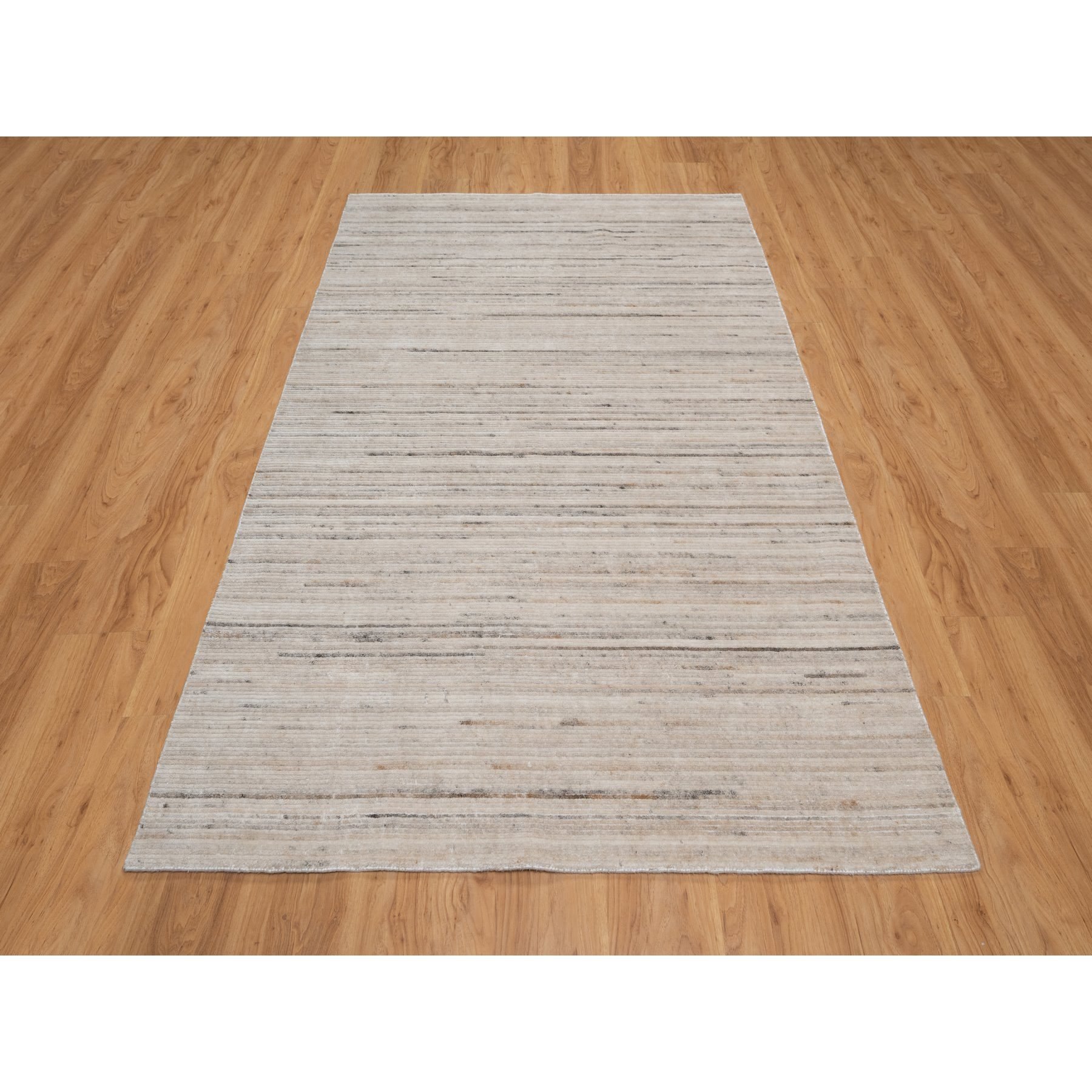 5'x8' Bone White, Variegated Textured Modern Design, Natural Wool, Hand Loomed, Thick and Plush, Oriental Rug Sh91350