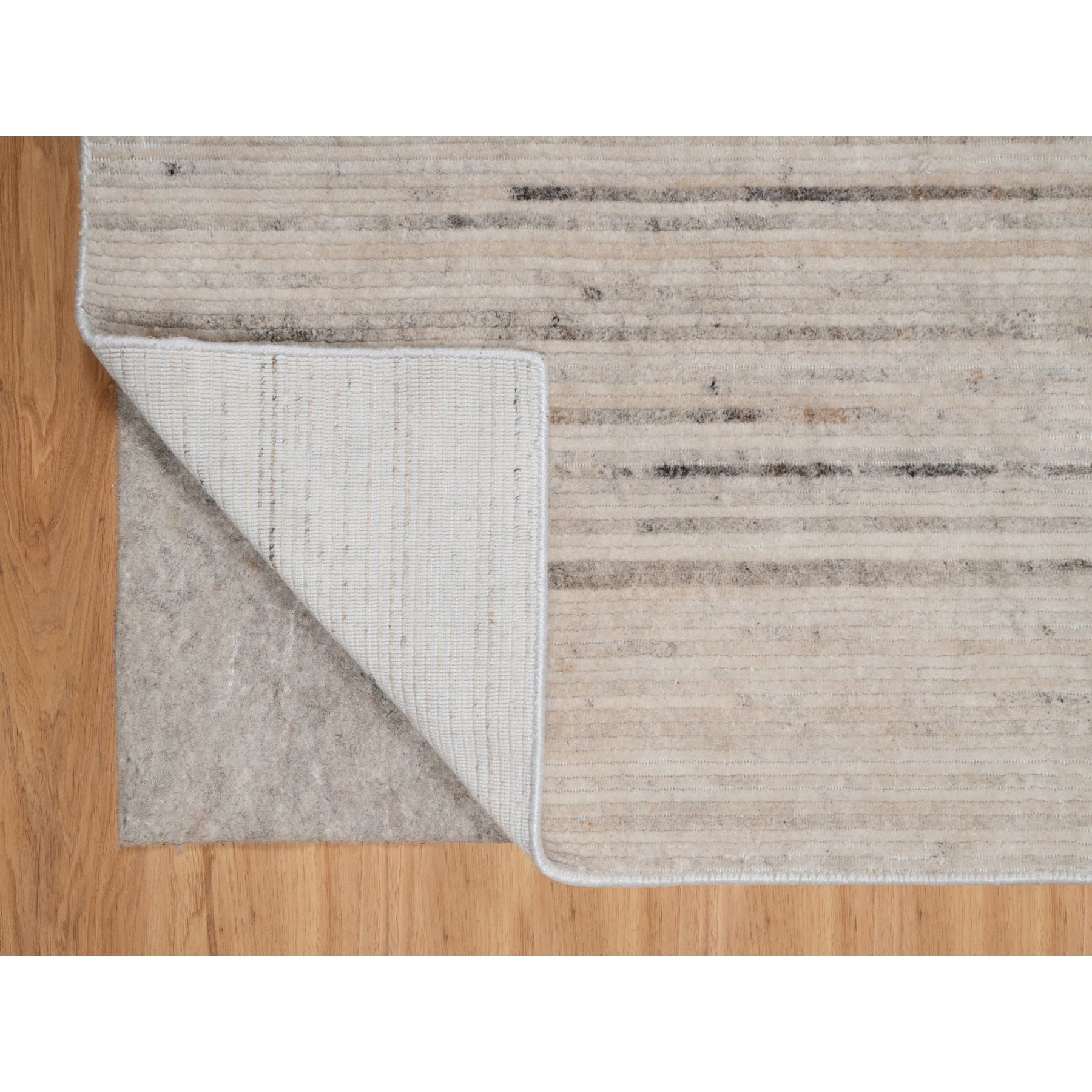 5'x8' Bone White, Variegated Textured Modern Design, Natural Wool, Hand Loomed, Thick and Plush, Oriental Rug Sh91350
