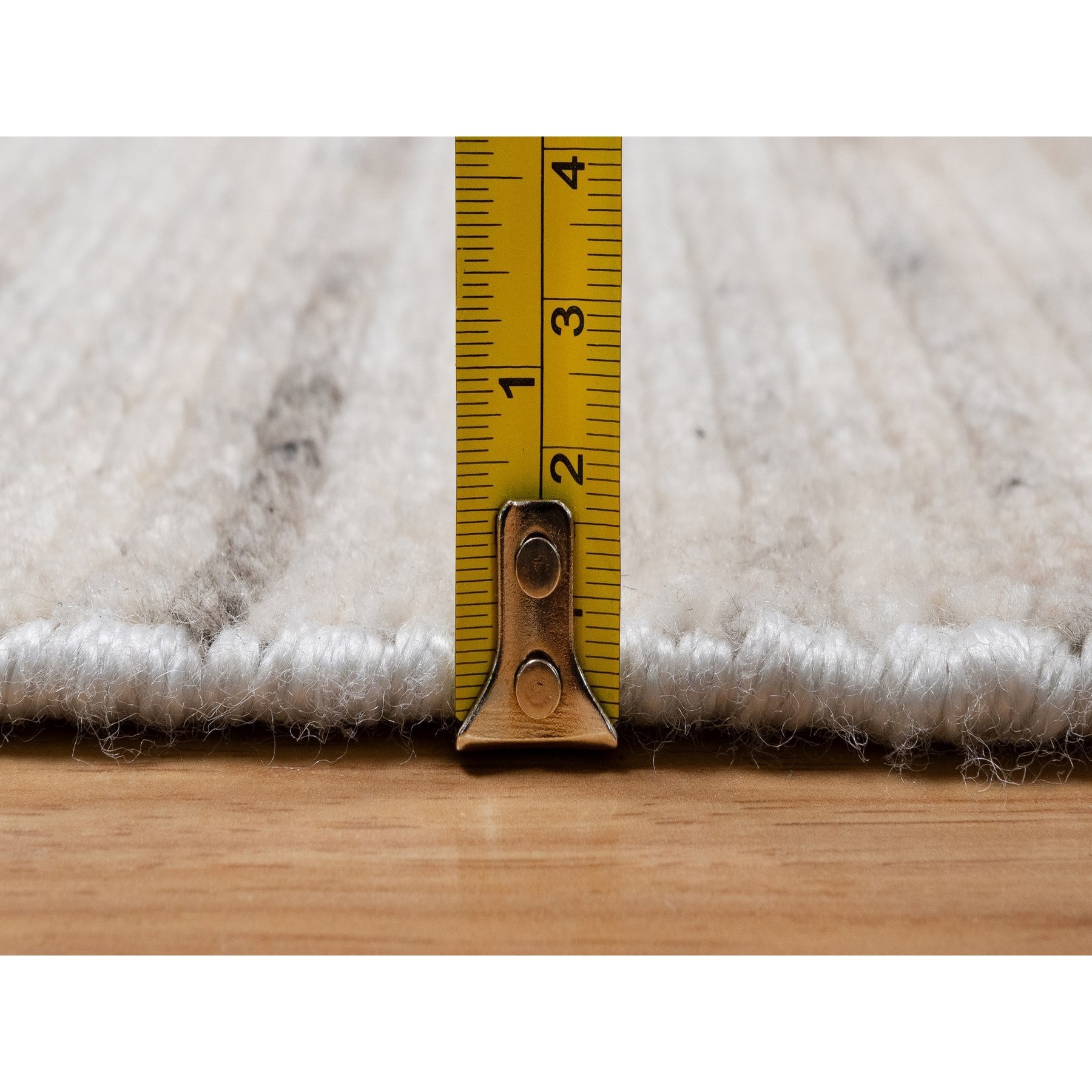 5'x8' Bone White, Variegated Textured Modern Design, Natural Wool, Hand Loomed, Thick and Plush, Oriental Rug Sh91350