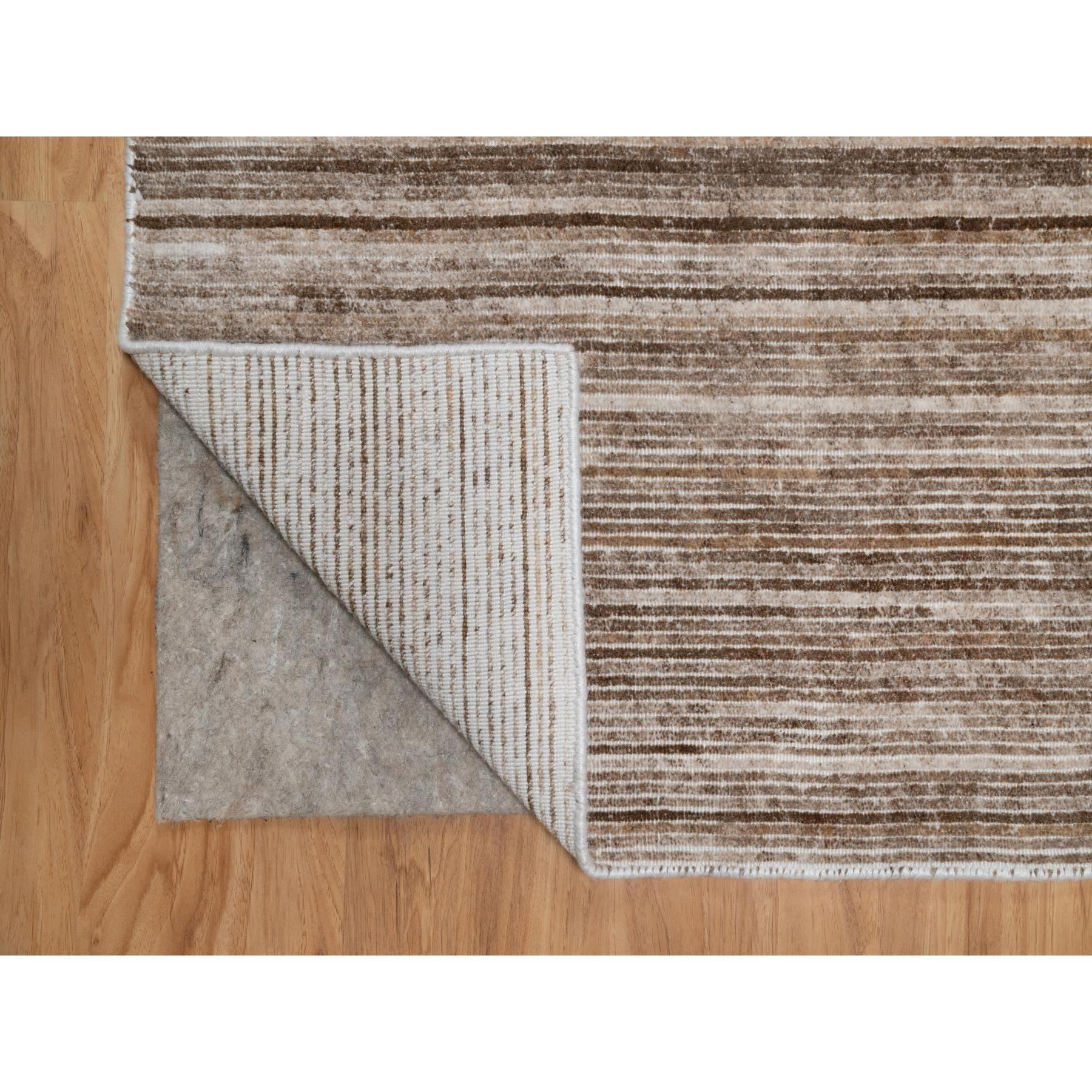 5'1"x8'1" Chocolate Brown, Thick and Plush, Variegated Textured Modern Design, Pure Wool, Hand Loomed, Oriental Rug Sh91351