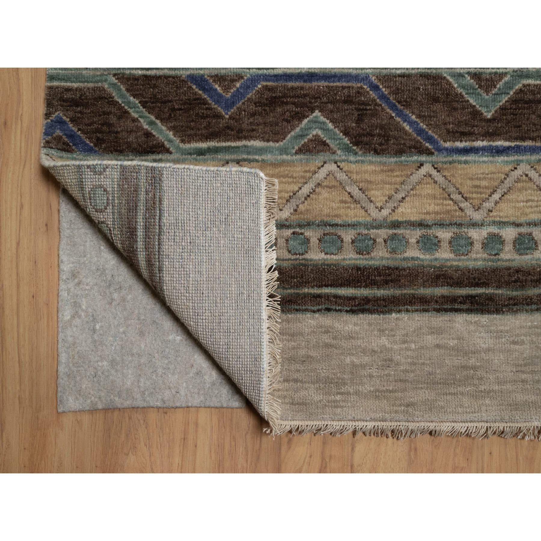 10'x14'1" Beige, Southwestern American Indian Design with Piled Construction, Plush and Lush, Hand Knotted, Pure Wool, Oriental Rug Sh91413