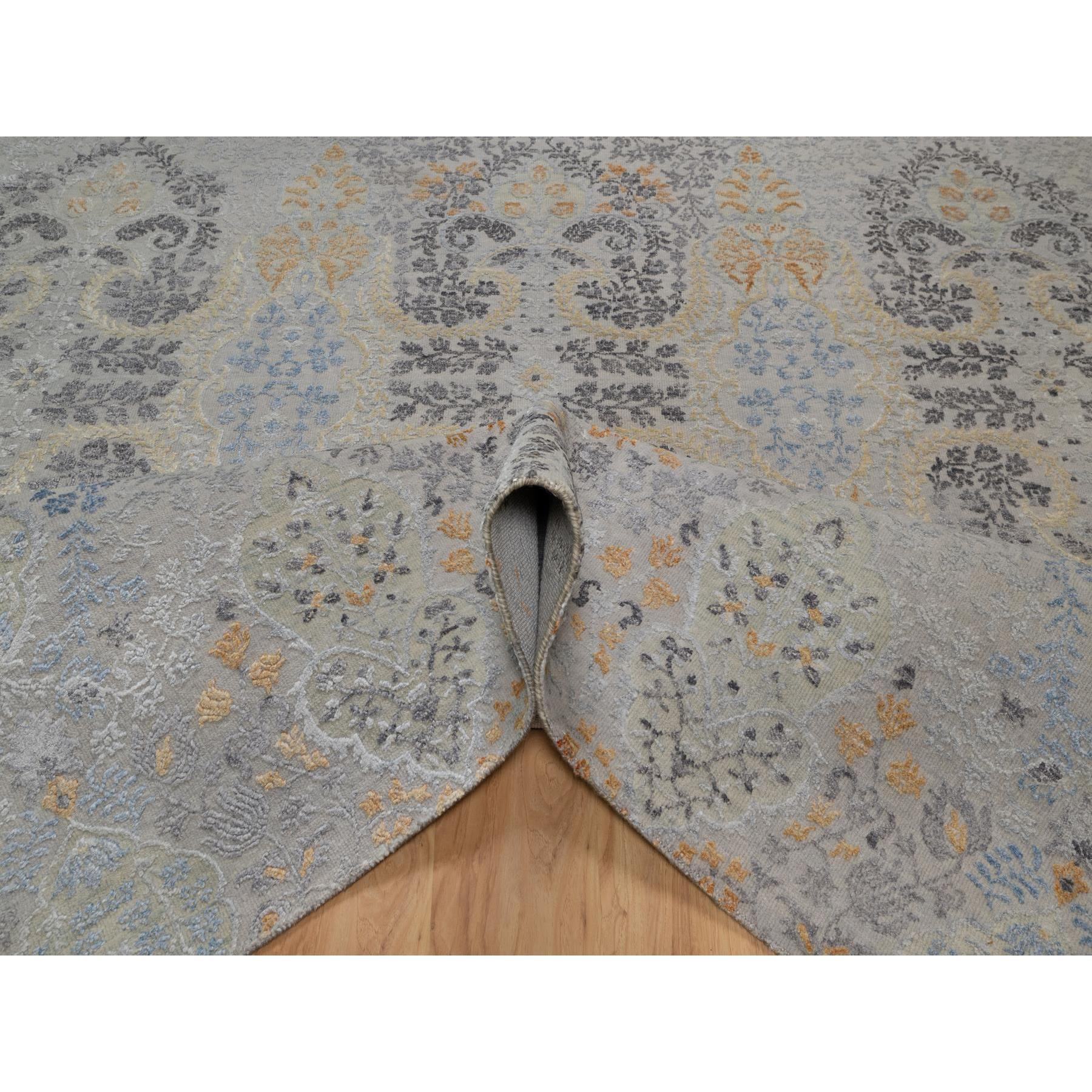 7'10"x10' Medium Gray, Jewelry Design, Wool with Textured Silk, Tone on Tone, Transitional, Hand Knotted, Oriental Rug Sh91414