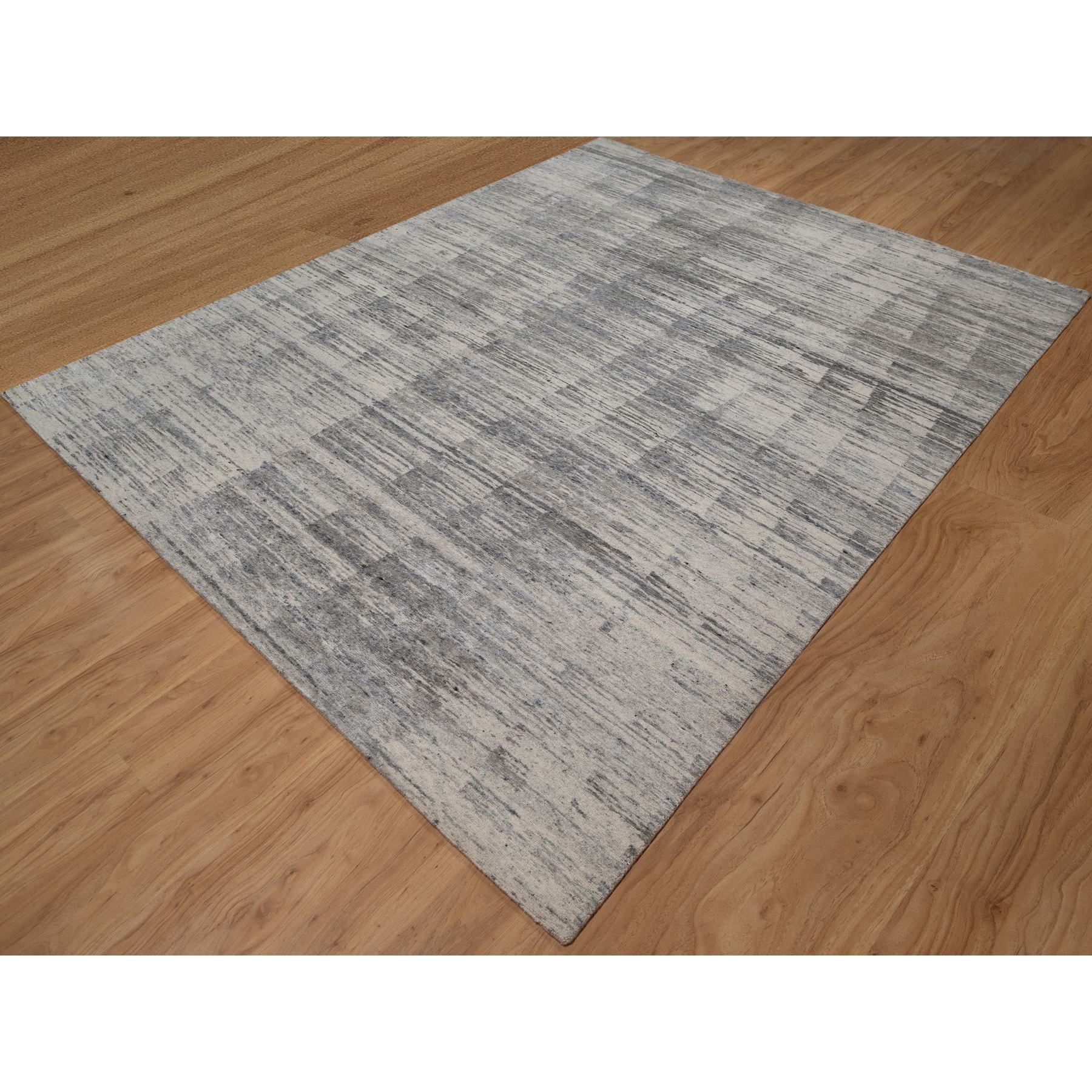 8'x10'2" Gray-Ivory, Modern Design, Hand Knotted, Undyed Natural Wool, Thick and Plush, Oriental Rug Sh91427