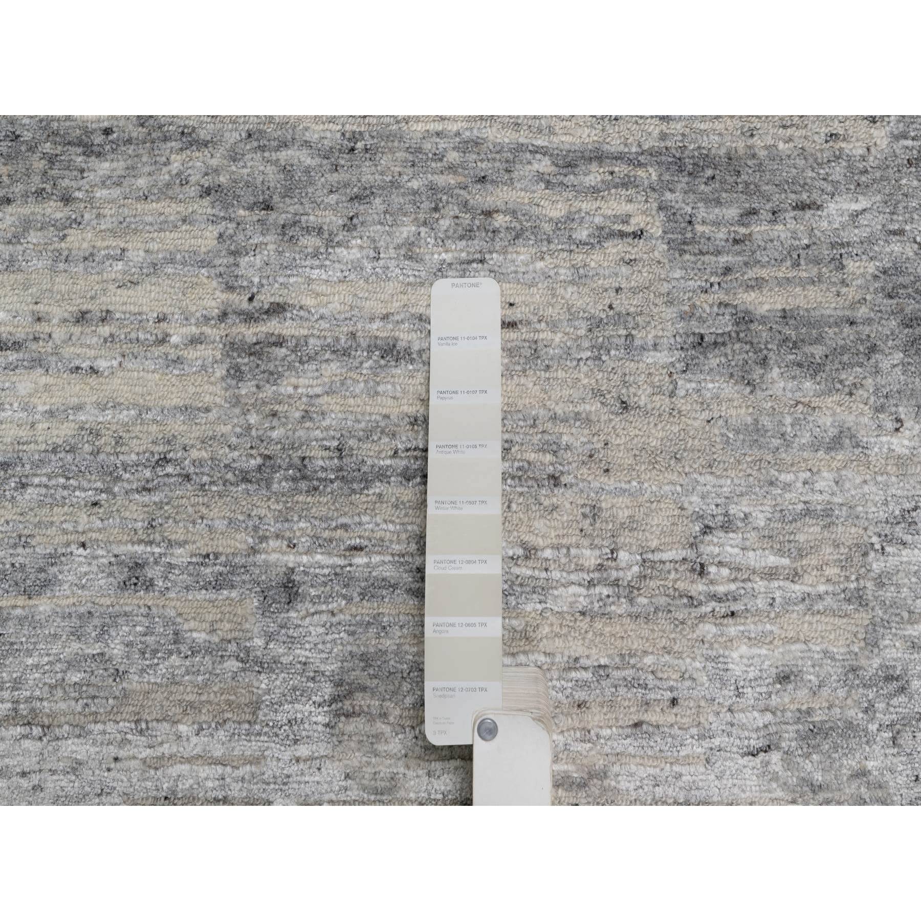 8'x10'2" Gray-Ivory, Modern Design, Hand Knotted, Undyed Natural Wool, Thick and Plush, Oriental Rug Sh91427