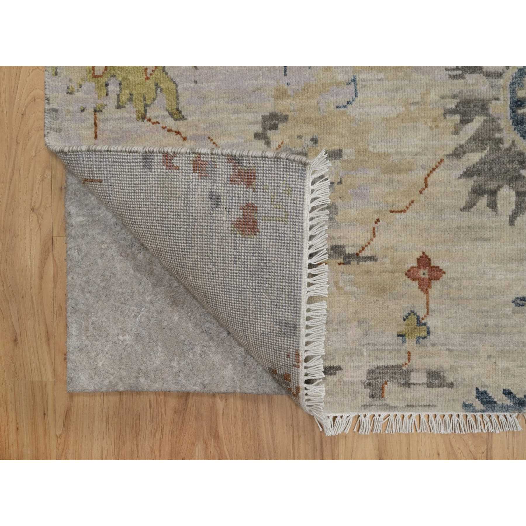 2'1"x3'4" Oyster White, Broken Pattern with Agra Design, Borderless, 100% Wool, Hand Knotted, Mat, Sample, Oriental Rug Sh91451