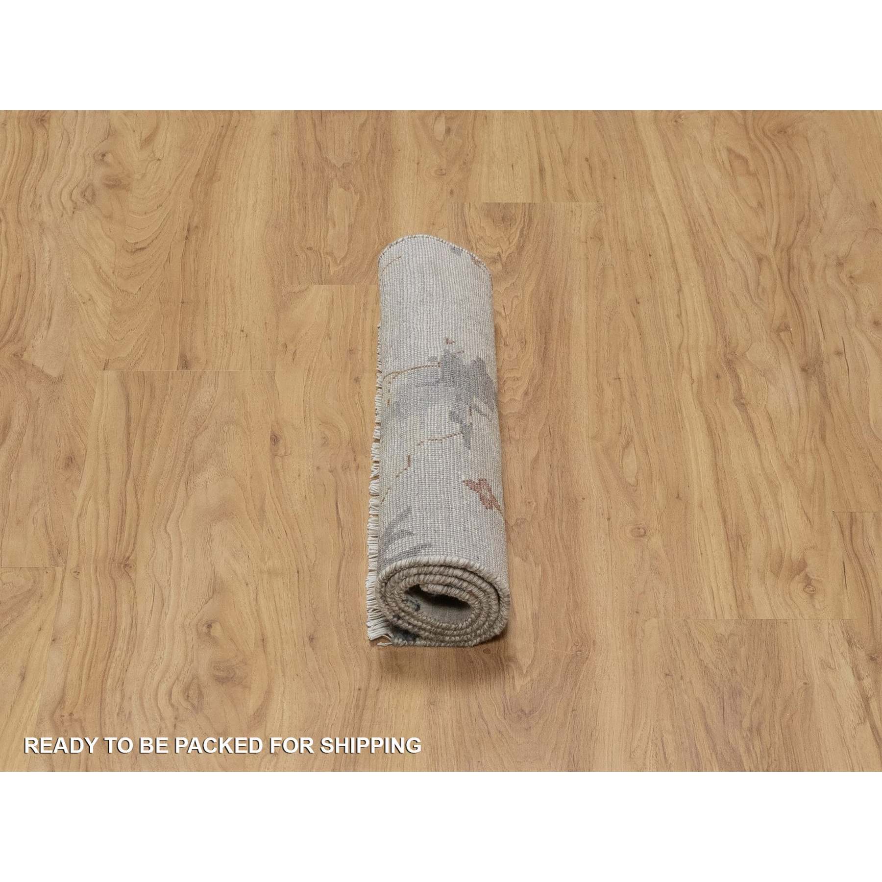 2'1"x3'4" Oyster White, Broken Pattern with Agra Design, Borderless, 100% Wool, Hand Knotted, Mat, Sample, Oriental Rug Sh91451