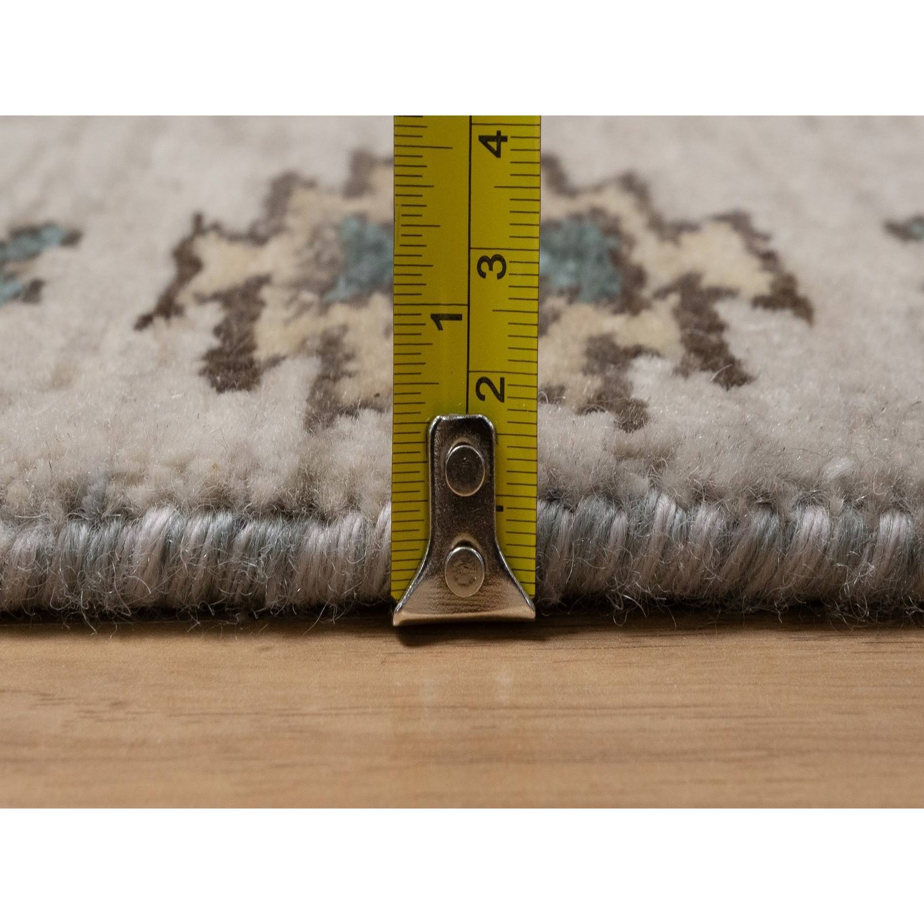 2'7"x9'10" Light Gray, Southwest American Indian Design with Piled Construction, Plush and Lush, Hand Knotted, Pure Wool, Runner, Oriental Rug Sh91472